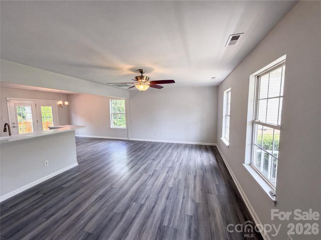 11220 Northwoods Forest Drive, Charlotte, NC 28214