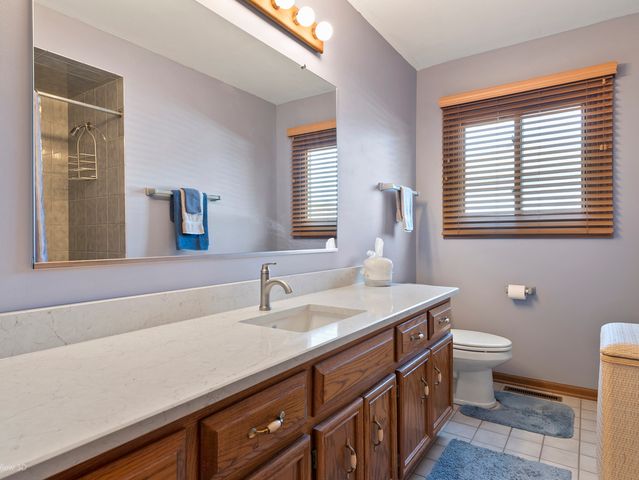 5327 Forest Trail, Oak Forest, IL 60452