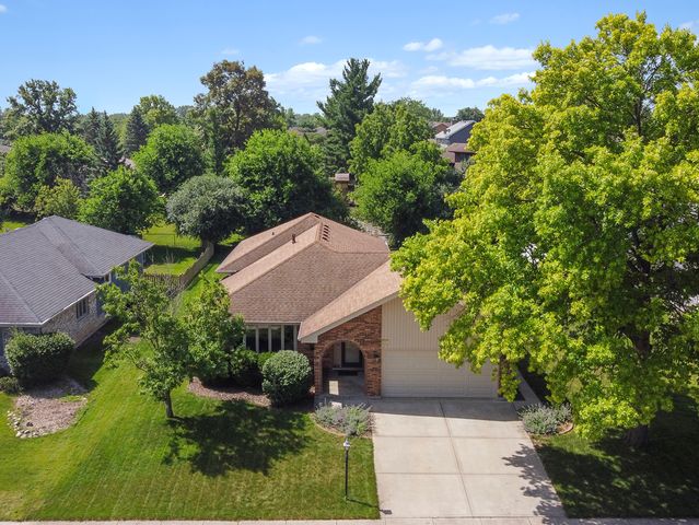 5327 Forest Trail, Oak Forest, IL 60452