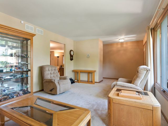 5327 Forest Trail, Oak Forest, IL 60452
