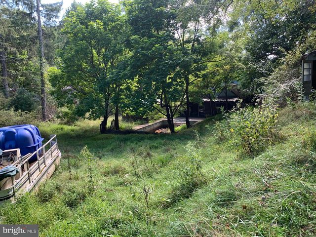 20 WHIPPOORWILL LN, Lock Haven, PA 17745