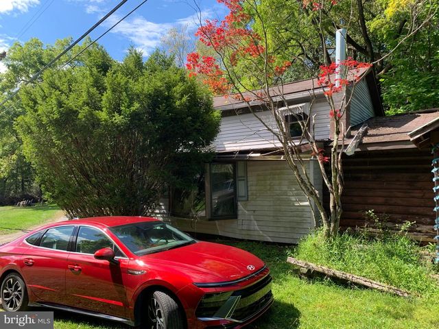 20 WHIPPOORWILL LN, Lock Haven, PA 17745