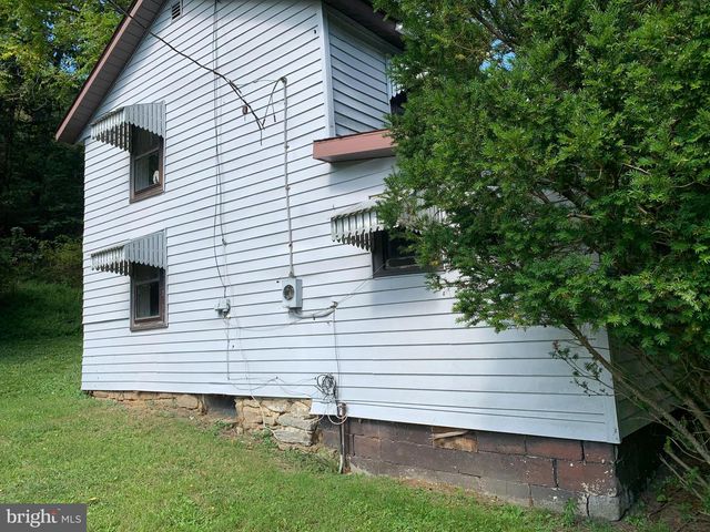 20 WHIPPOORWILL LN, Lock Haven, PA 17745