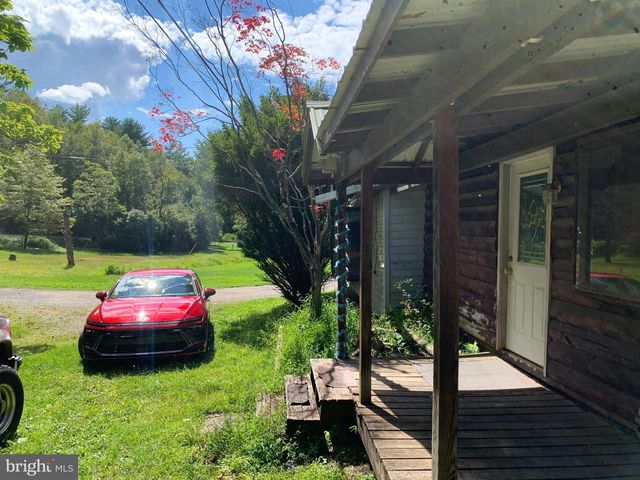 20 WHIPPOORWILL LN, Lock Haven, PA 17745