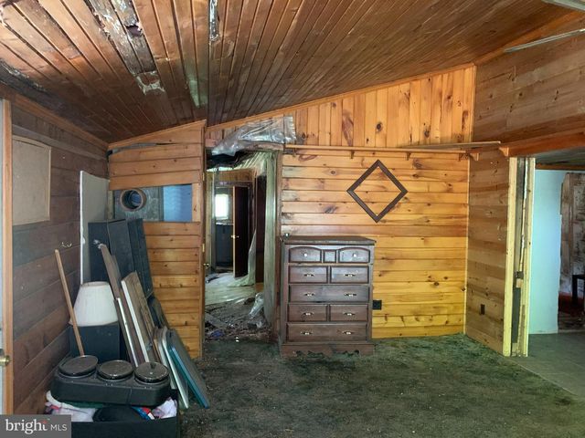 20 WHIPPOORWILL LN, Lock Haven, PA 17745