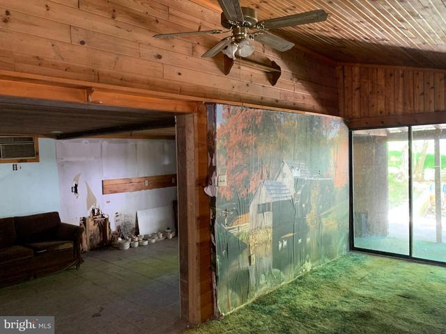 20 WHIPPOORWILL LN, Lock Haven, PA 17745