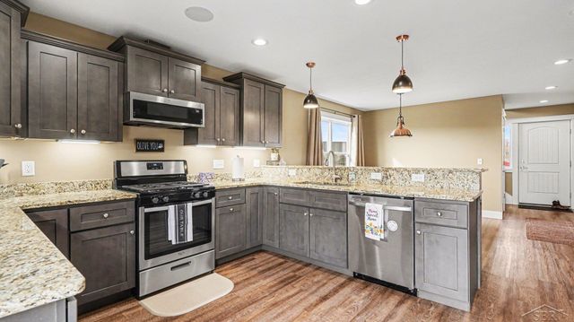 5663 S Stone Briar Lane, Tittabawassee Twp, MI 48623