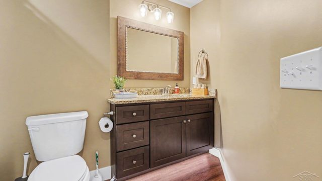 5663 S Stone Briar Lane, Tittabawassee Twp, MI 48623