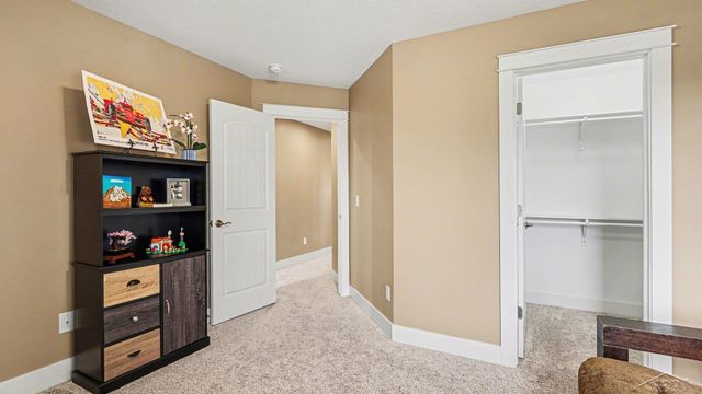 5663 S Stone Briar Lane, Tittabawassee Twp, MI 48623