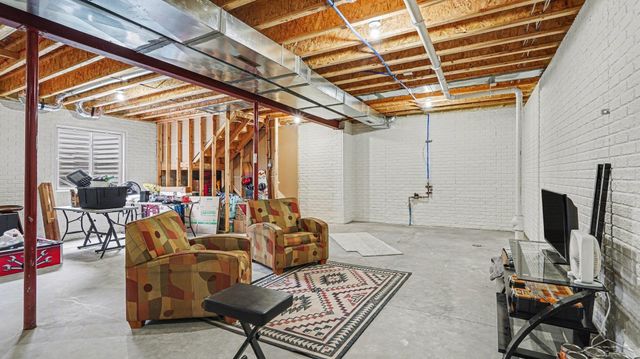 5663 S Stone Briar Lane, Tittabawassee Twp, MI 48623