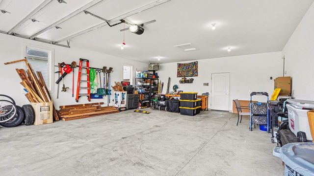 5663 S Stone Briar Lane, Tittabawassee Twp, MI 48623