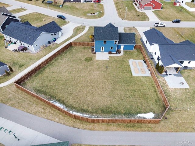 5663 S Stone Briar Lane, Tittabawassee Twp, MI 48623