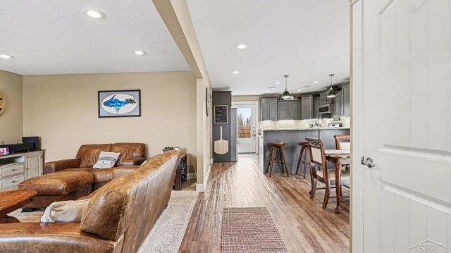 5663 S Stone Briar Lane, Tittabawassee Twp, MI 48623