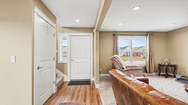 5663 S Stone Briar Lane, Tittabawassee Twp, MI 48623