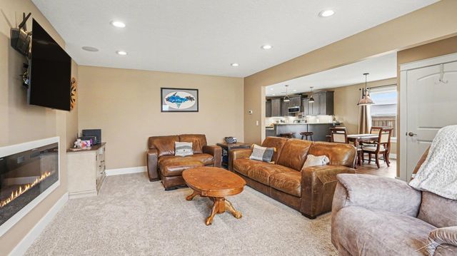 5663 S Stone Briar Lane, Tittabawassee Twp, MI 48623