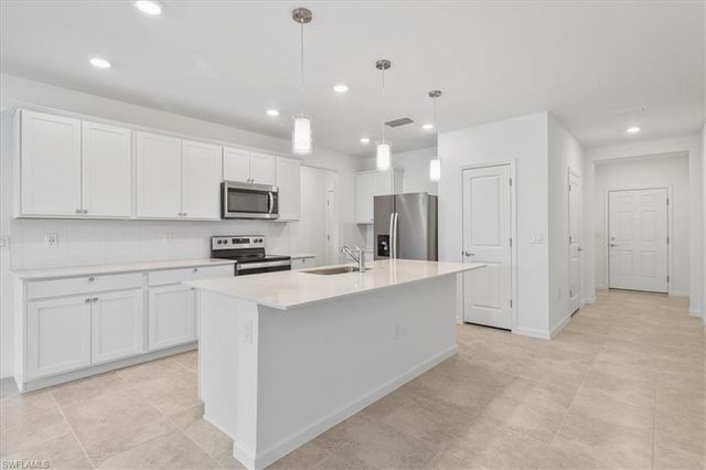 1533 Lake Jessup CIR, Cape Coral, FL 33909