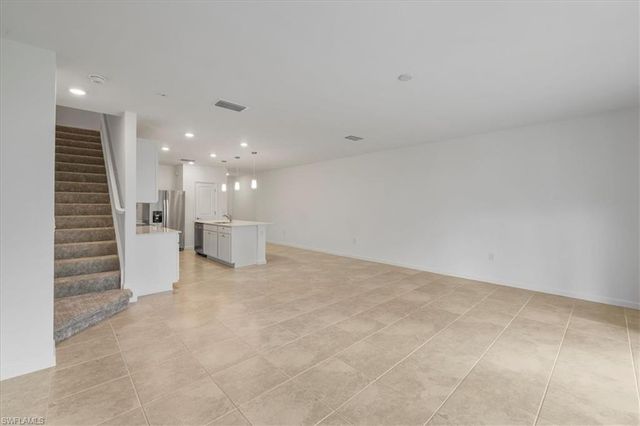 1533 Lake Jessup CIR, Cape Coral, FL 33909