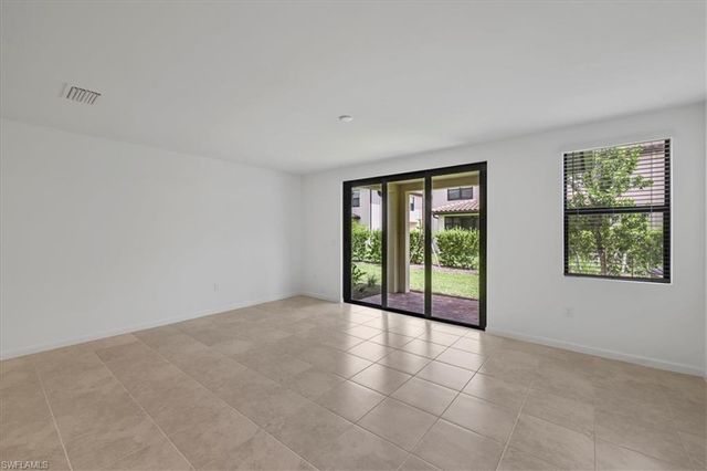 1533 Lake Jessup CIR, Cape Coral, FL 33909