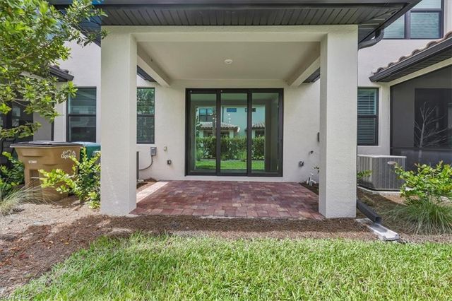 1533 Lake Jessup CIR, Cape Coral, FL 33909