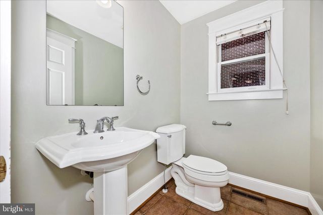 16 5TH ST E, Frederick, MD 21701