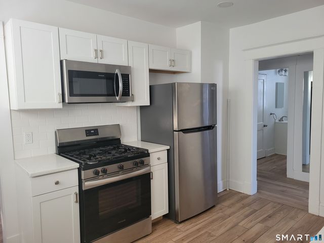 21 Quintard Terrace 2nd Floor, Stamford, CT 06902