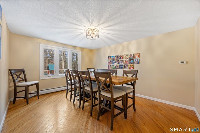 40 Den Road, New Hartford, CT 06057