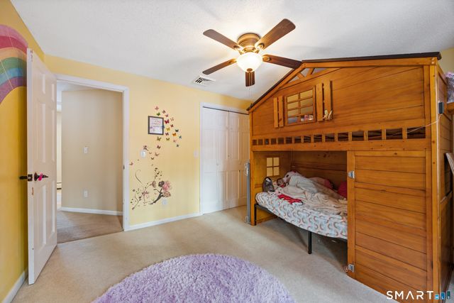 40 Den Road, New Hartford, CT 06057