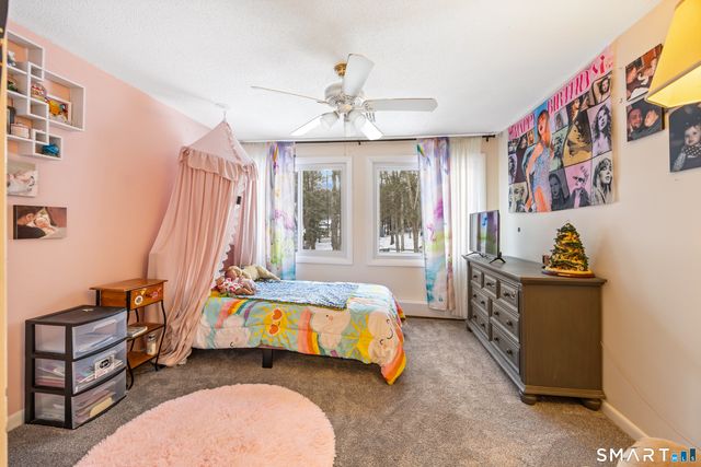 40 Den Road, New Hartford, CT 06057