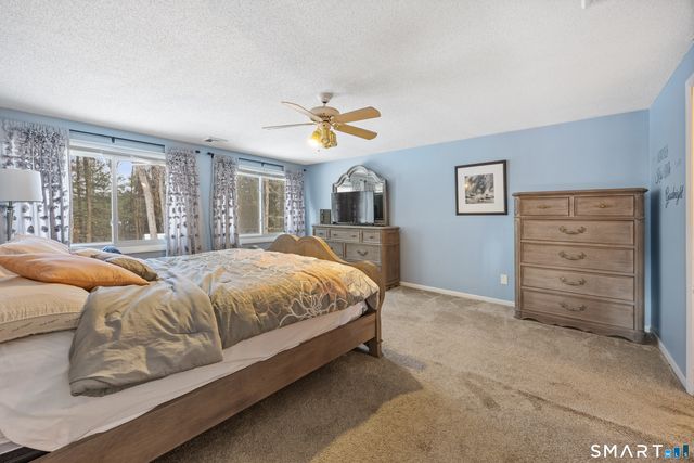 40 Den Road, New Hartford, CT 06057