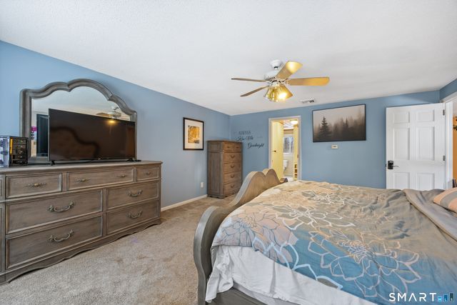 40 Den Road, New Hartford, CT 06057