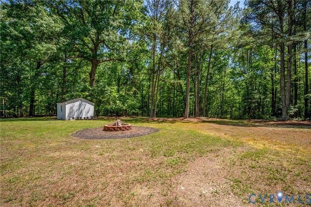 8315 King Dr, Disputanta, VA 23842