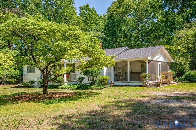 8315 King Dr, Disputanta, VA 23842