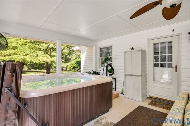 8315 King Dr, Disputanta, VA 23842