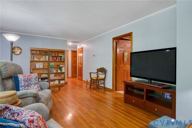 8315 King Dr, Disputanta, VA 23842
