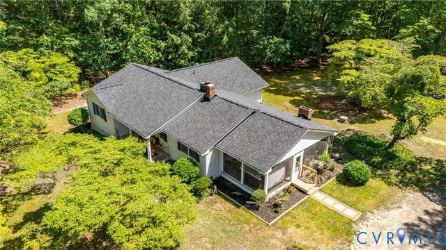 8315 King Dr, Disputanta, VA 23842