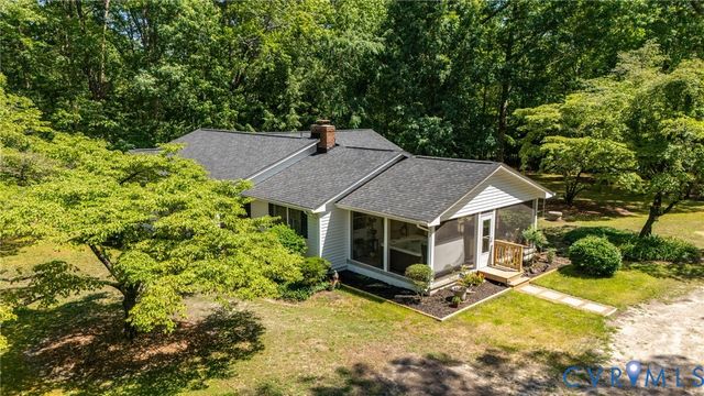 8315 King Dr, Disputanta, VA 23842