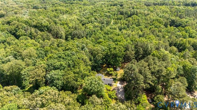 8315 King Dr, Disputanta, VA 23842