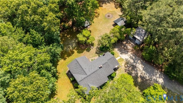 8315 King Dr, Disputanta, VA 23842