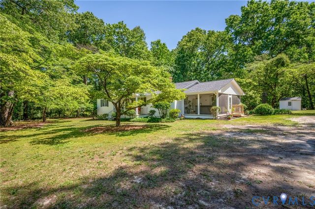 8315 King Dr, Disputanta, VA 23842