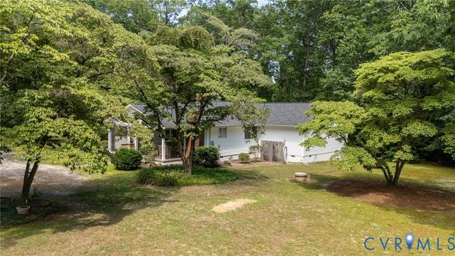 8315 King Dr, Disputanta, VA 23842
