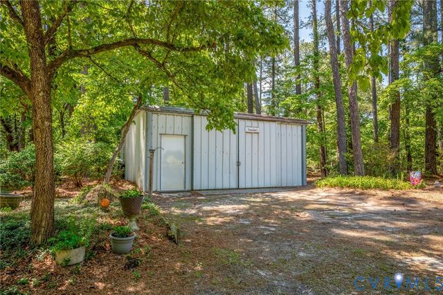 8315 King Dr, Disputanta, VA 23842