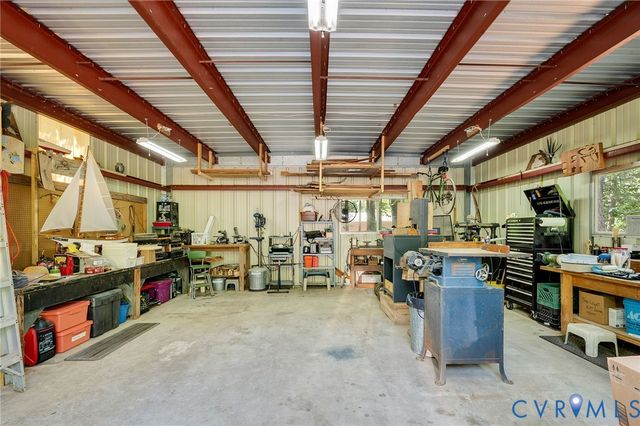 8315 King Dr, Disputanta, VA 23842