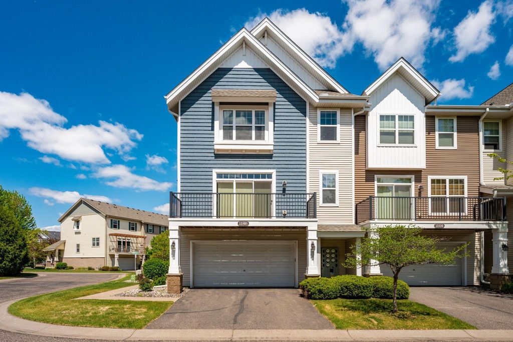 11808 Emery Village Drive N, Champlin, MN 55316 — photo 4