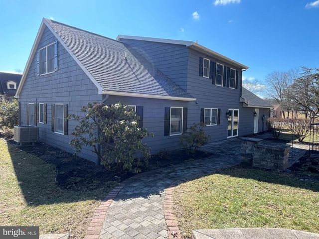 1451 NITTANY DRIVE, Chambersburg, PA 17202