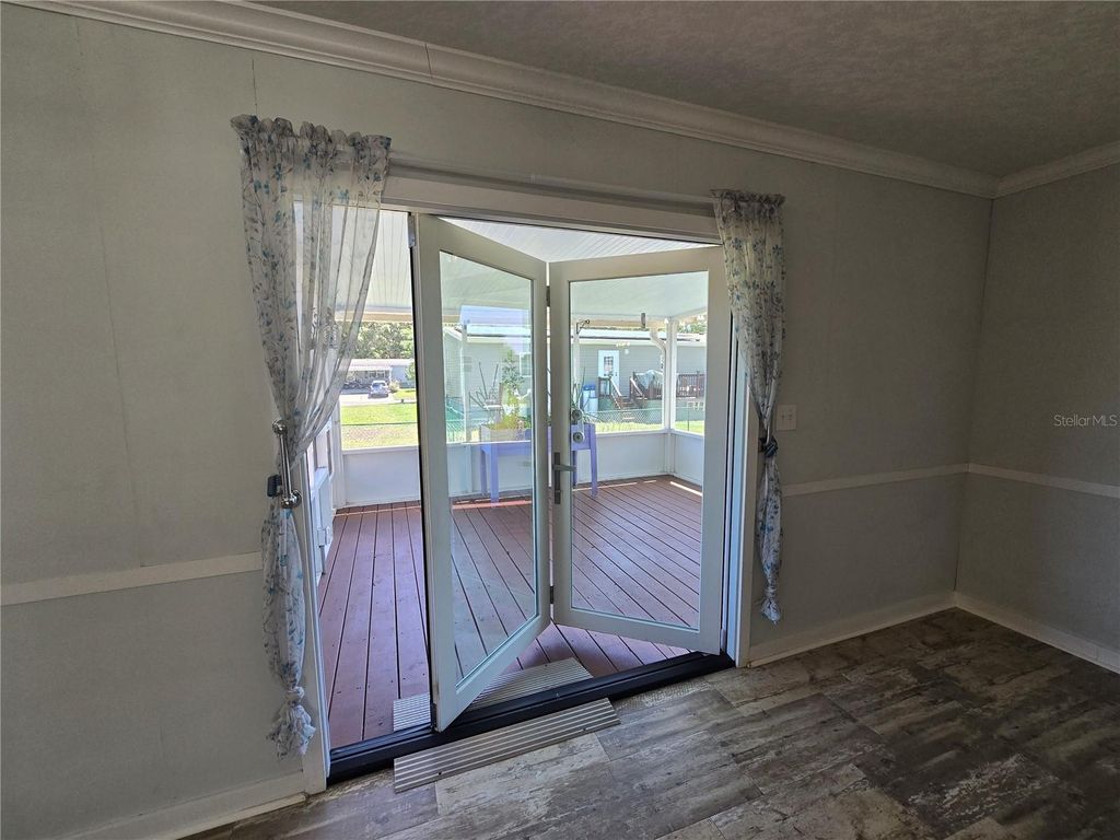 Image 15 of property listing at 14025 STAG HORN COURT, Astatula, FL 34705