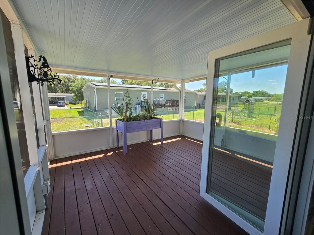 Image 17 of property listing at 14025 STAG HORN COURT, Astatula, FL 34705