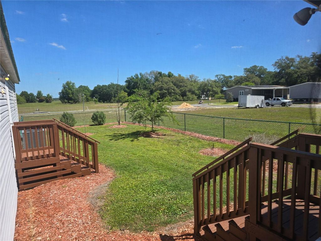 Image 18 of property listing at 14025 STAG HORN COURT, Astatula, FL 34705