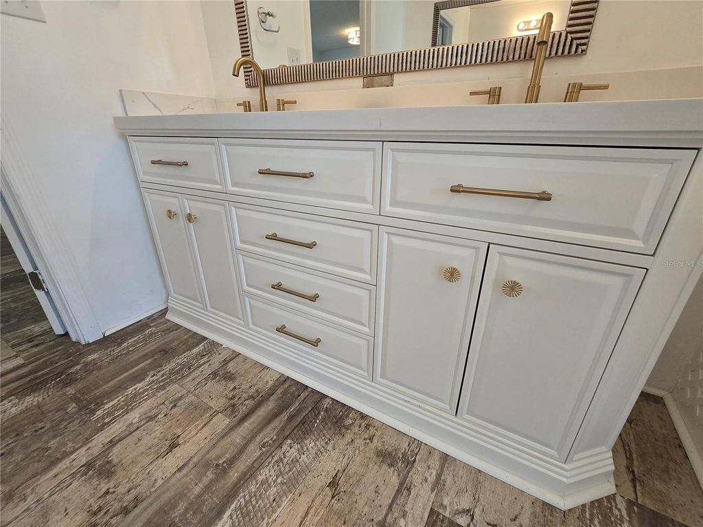 Image 29 of property listing at 14025 STAG HORN COURT, Astatula, FL 34705