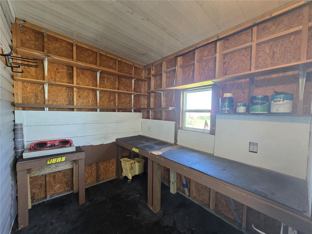 Image 34 of property listing at 14025 STAG HORN COURT, Astatula, FL 34705