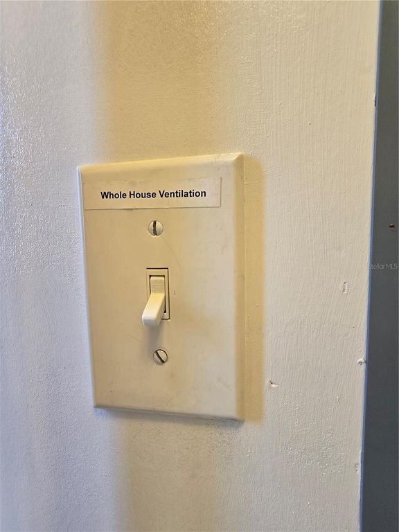 Image 35 of property listing at 14025 STAG HORN COURT, Astatula, FL 34705